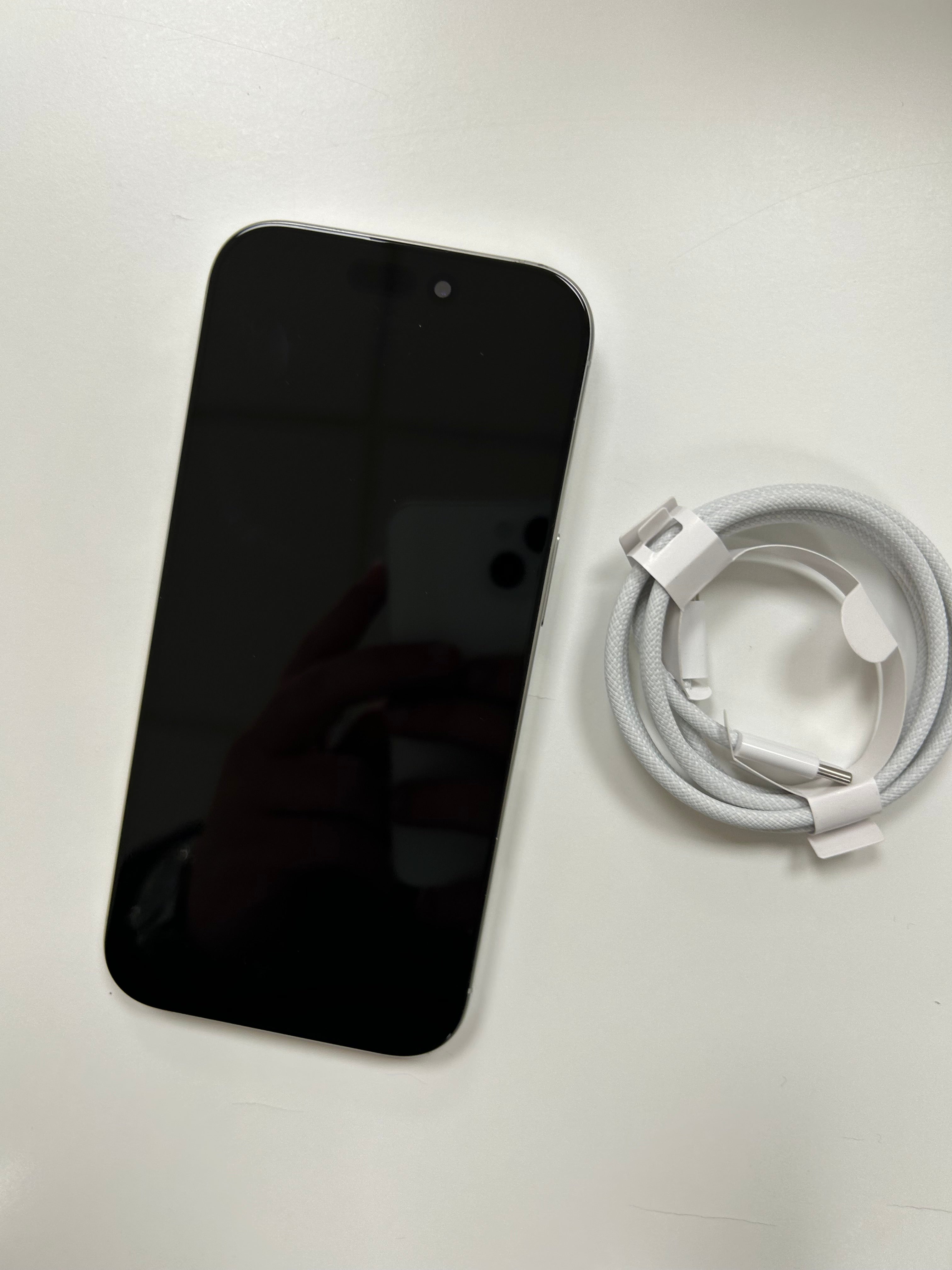 iPhone 16 Pro PANTALLA COMPATIBLE