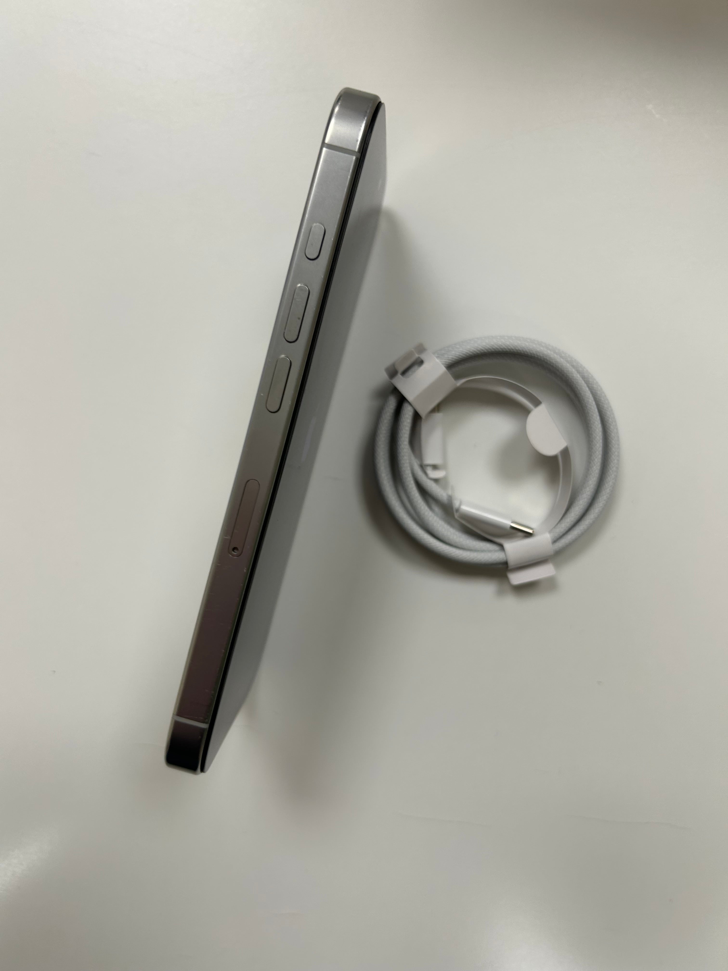 iPhone 16 Pro PANTALLA COMPATIBLE