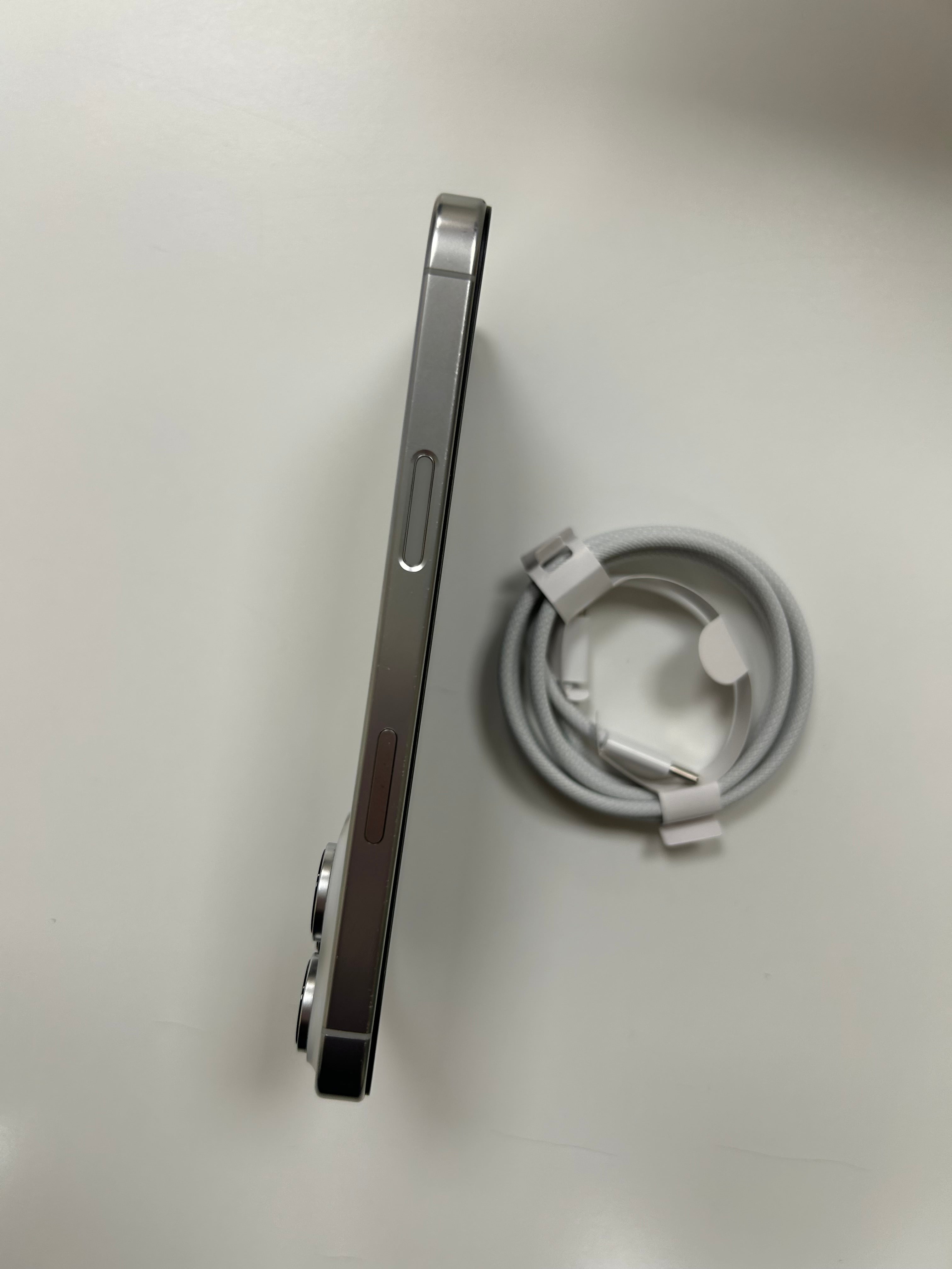 iPhone 16 Pro PANTALLA COMPATIBLE