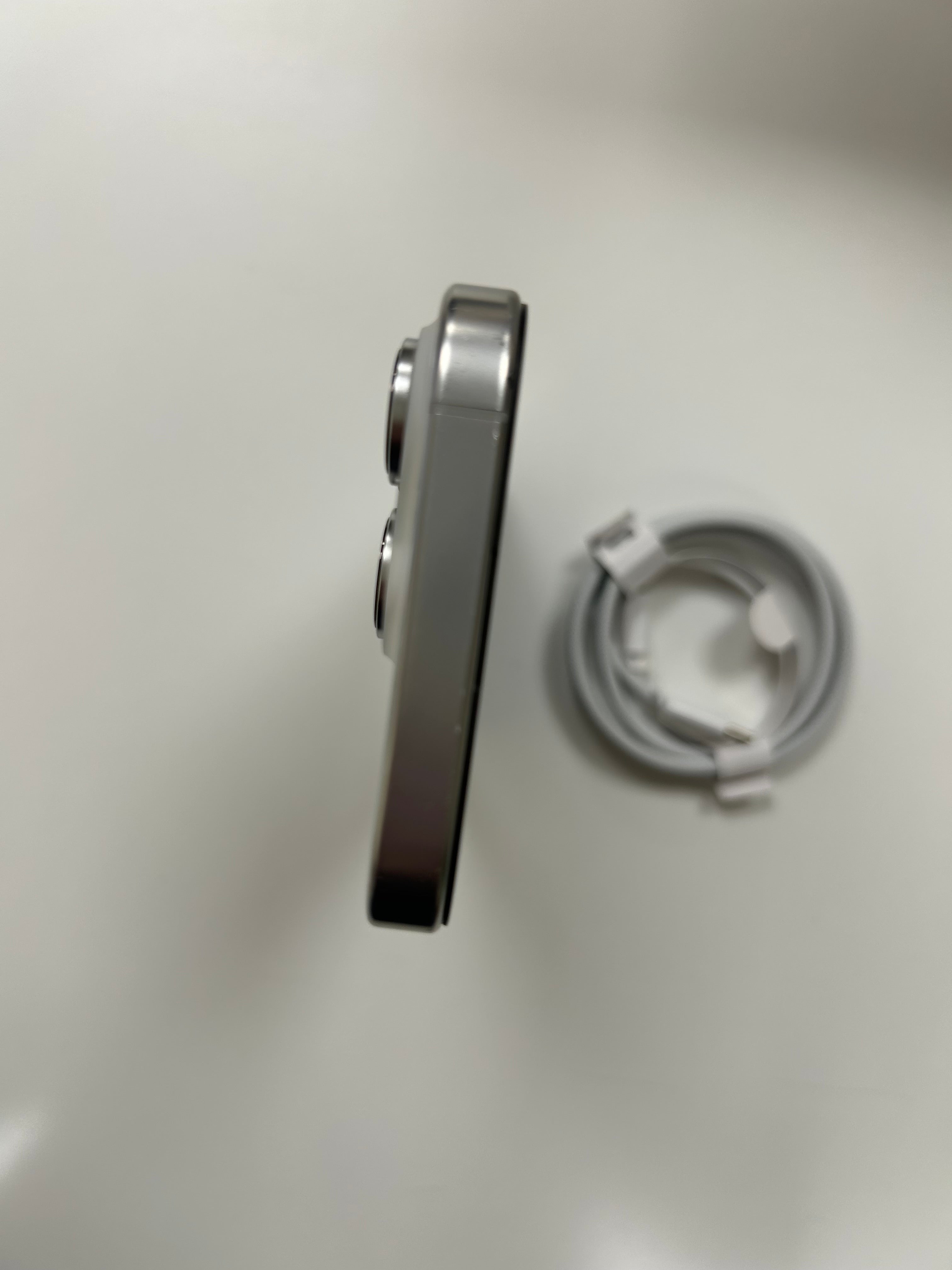 iPhone 16 Pro PANTALLA COMPATIBLE