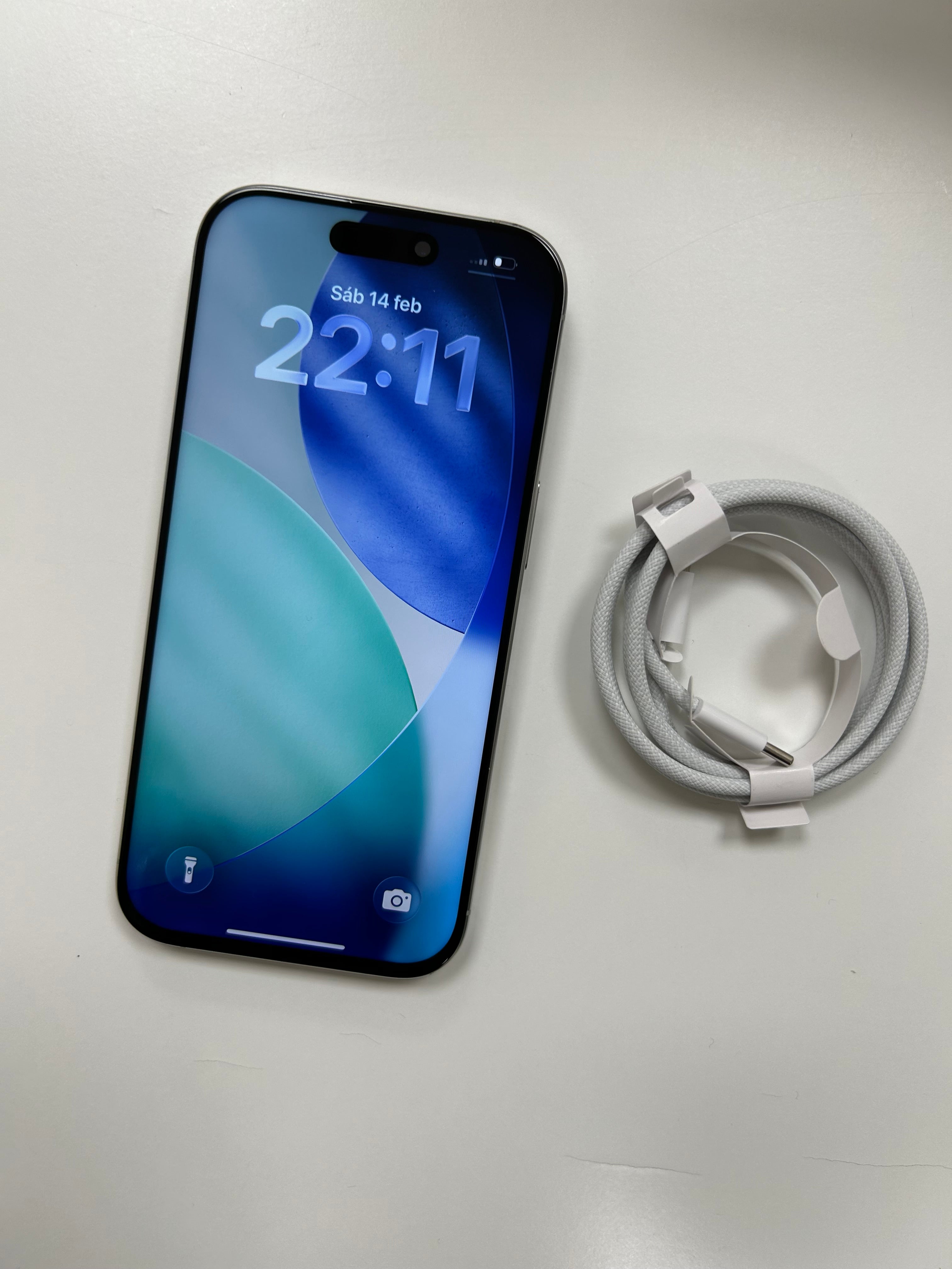 iPhone 16 Pro PANTALLA COMPATIBLE