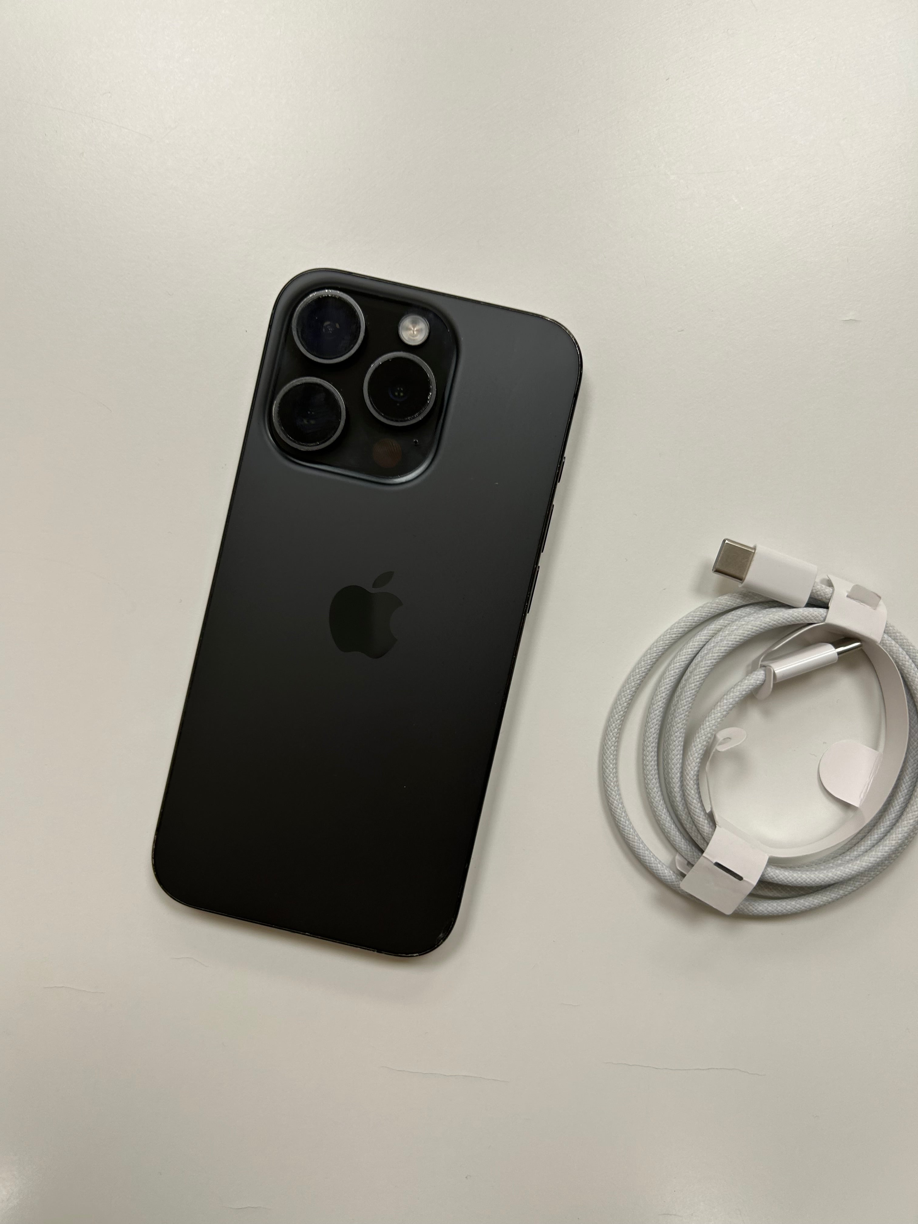 iPhone 15 Pro PANTALLA COMPATIBLE