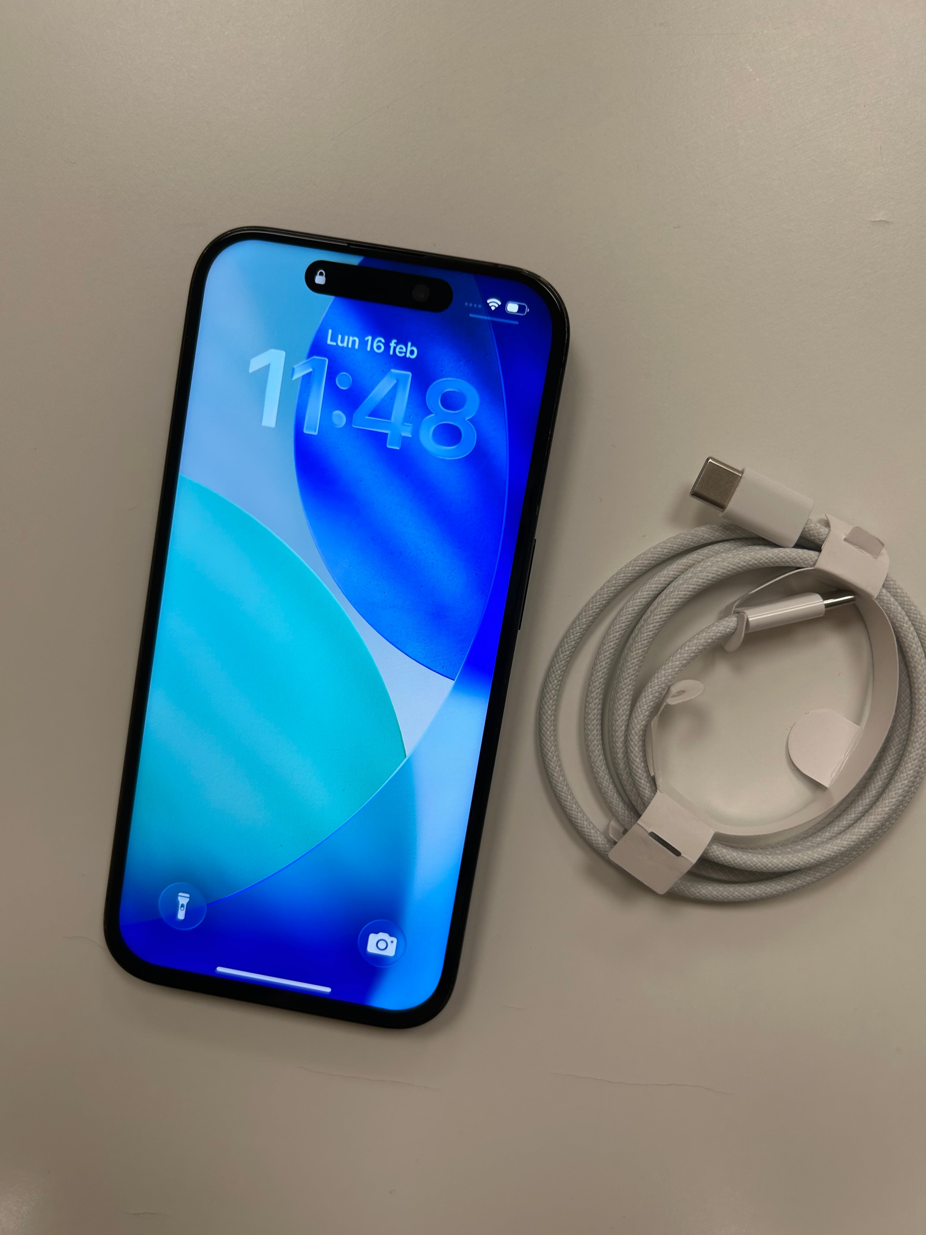 iPhone 15 Pro PANTALLA COMPATIBLE